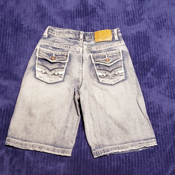 Bailey's Point jean shorts - Picture 1 of 5